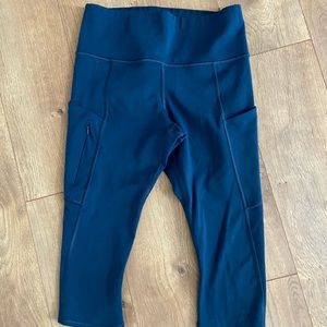 Athleta women’s yoga workout cropped small